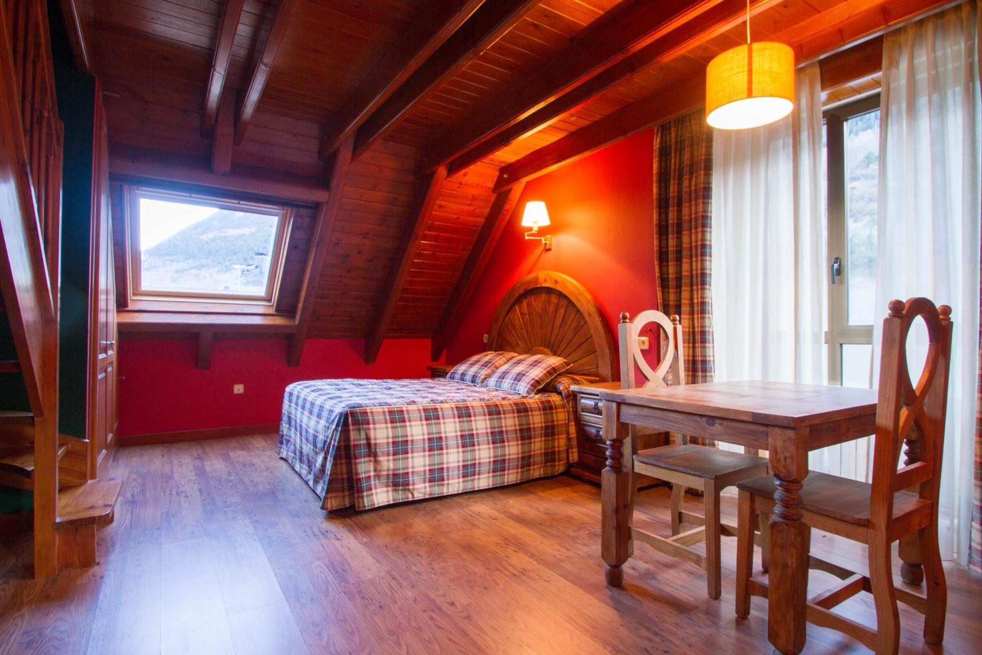 Gran Chalet Hotel & Petit Spa Vielha Ngoại thất bức ảnh